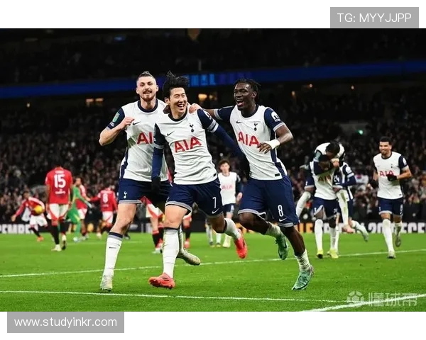 曼联热刺接连失利深陷保级区 欧联决赛成最后救命稻草