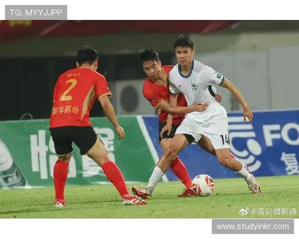 上海嘉定汇龙逆袭大连鲲城 科菲阿莫进球助力主队2比1取胜